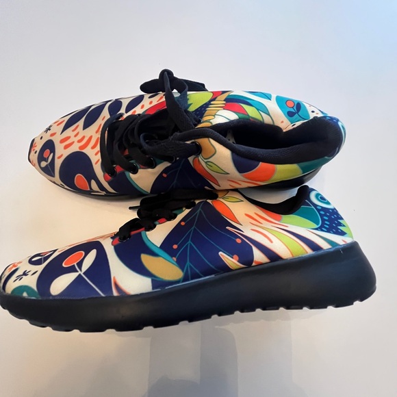 Colorful Patterned Sneakers - Picture 6 of 8